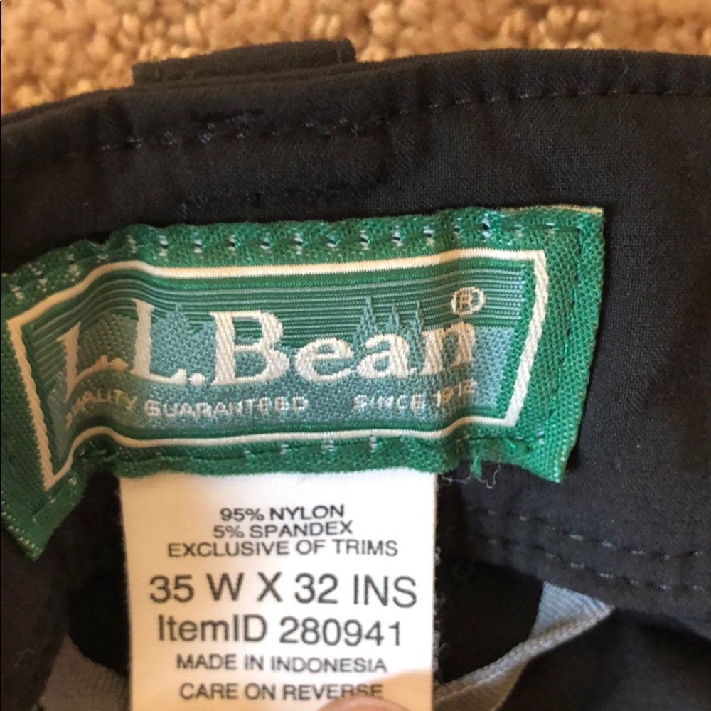Men’s lightweight travel pant